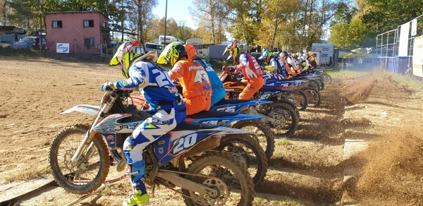 Kaplice (16. 08. 2025) ....... MMČR (motokros - ženy) ....... ZÁVODY (2025) (sumavskyamatercup.cz)